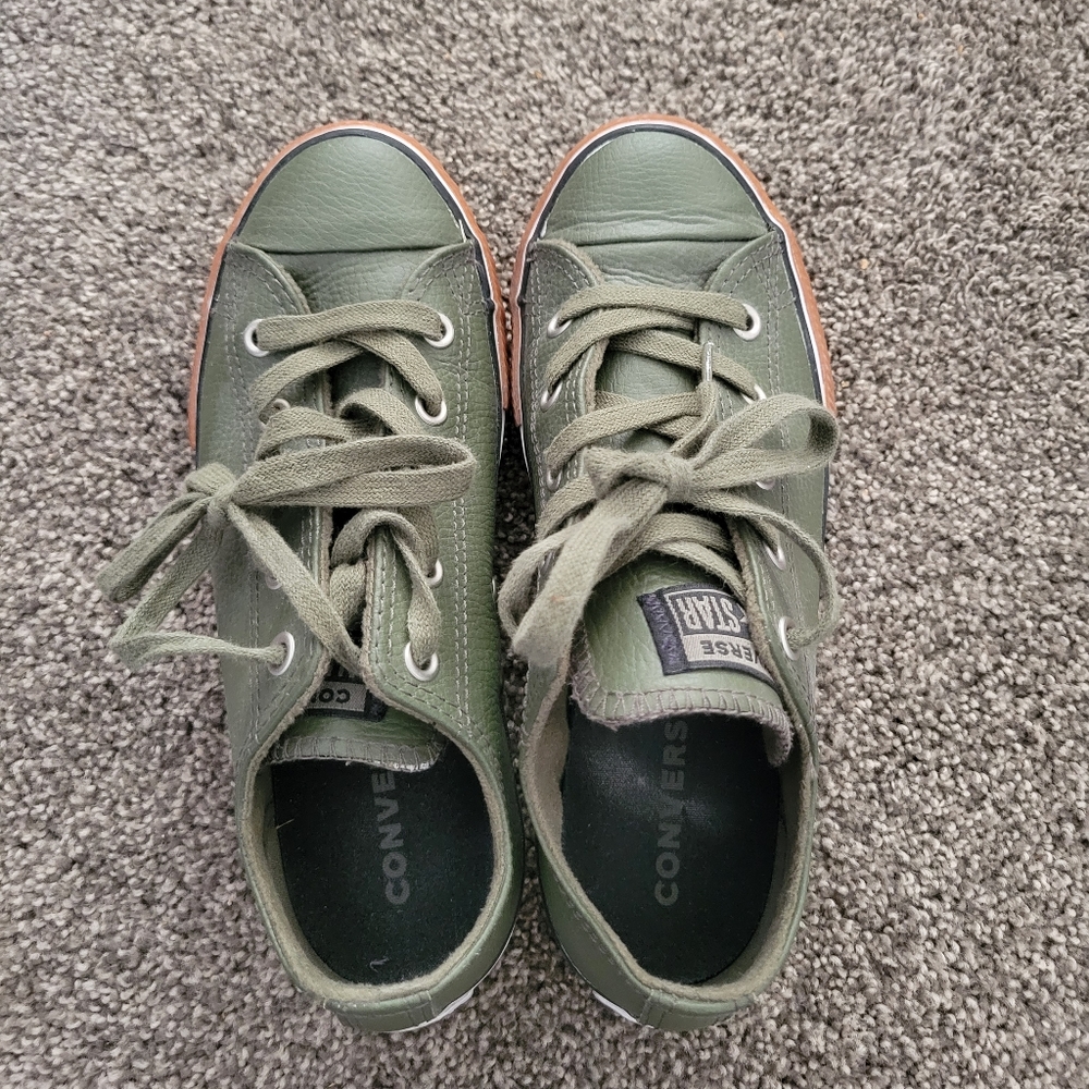 Olive Converse, Size 3